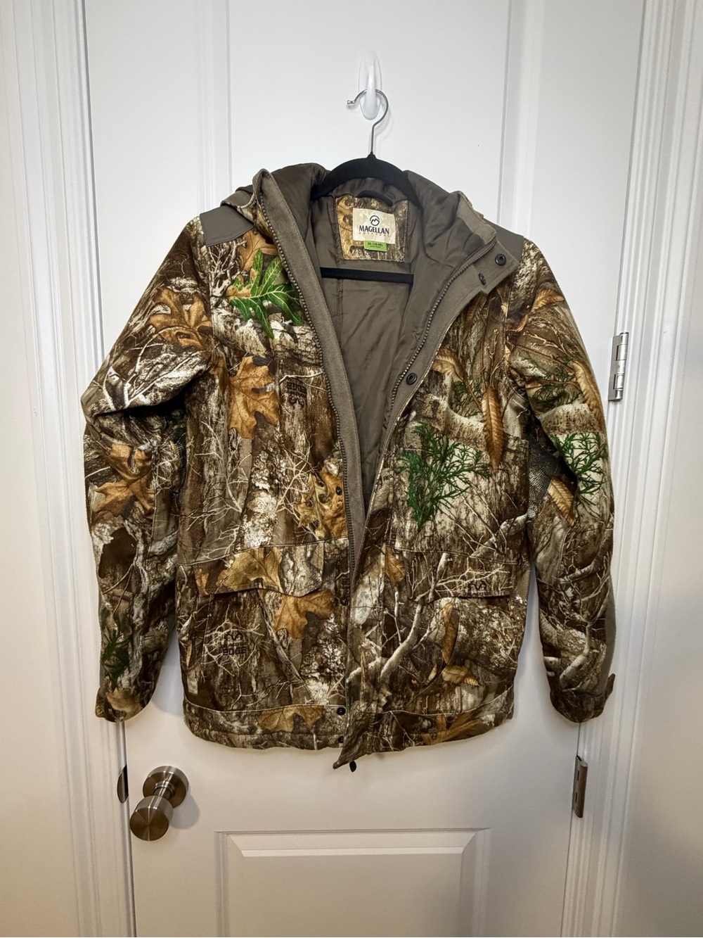 Magellan Outdoors Kids Camouflage Hooded Puffer Jacket Brown Green Hunting